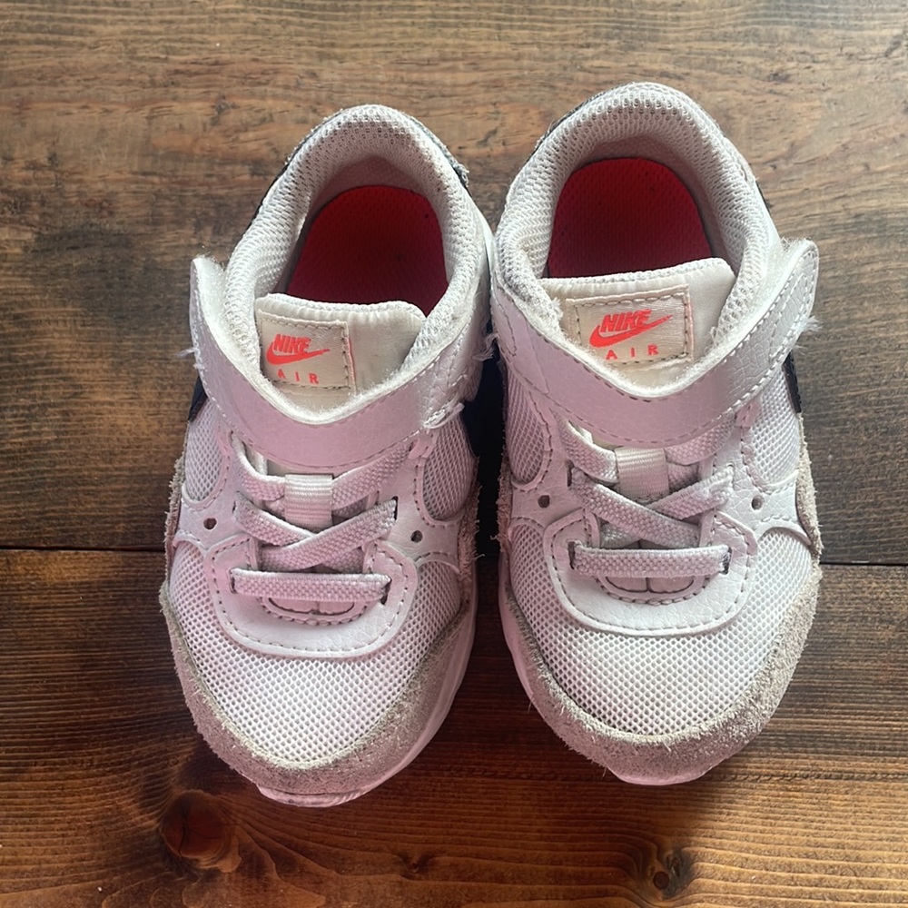 Nike Kids' White and Beige Sneakers - Picture 2 of 5